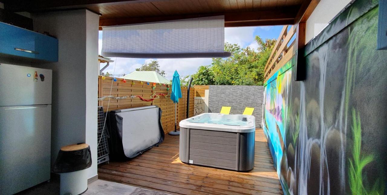 "Chez Claudia "Charmant Logement Avec Jacuzzi Privatif En Toute Intimite Sur Belle Terrasse Exterieure En Bois Et Piscine Courcelles Luaran gambar
