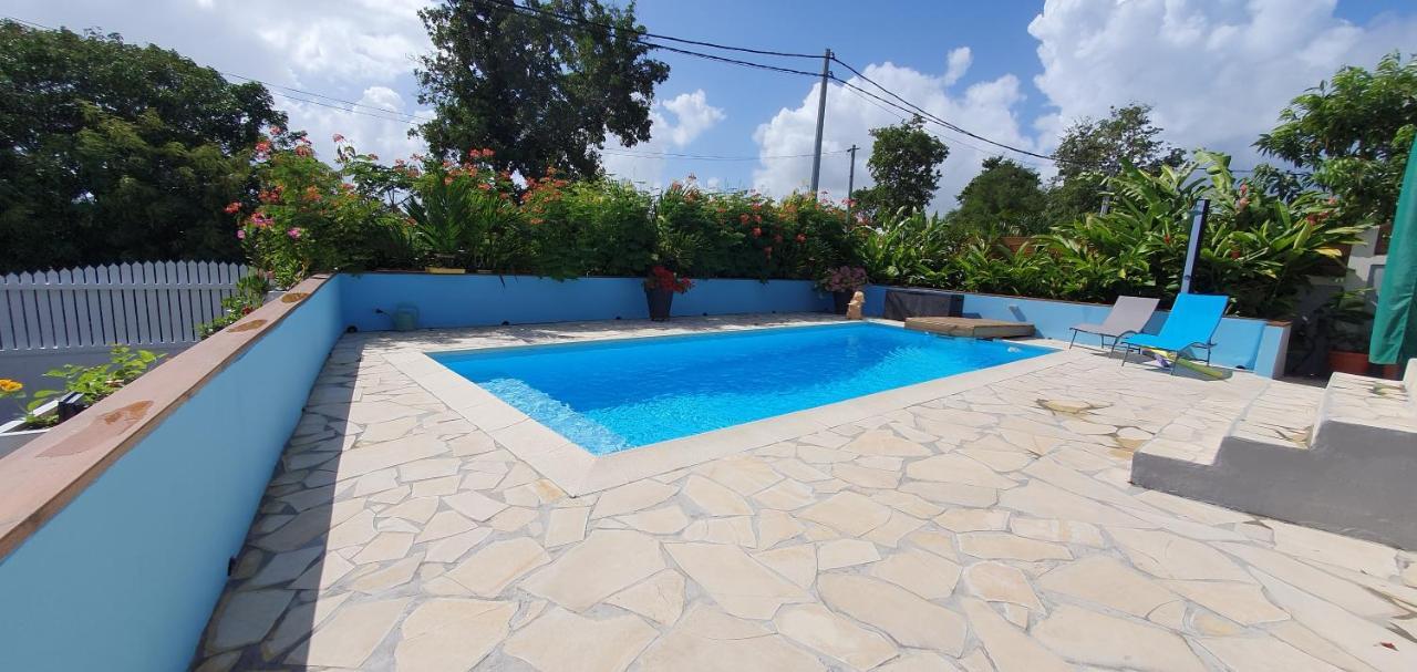 "Chez Claudia "Charmant Logement Avec Jacuzzi Privatif En Toute Intimite Sur Belle Terrasse Exterieure En Bois Et Piscine Courcelles Luaran gambar