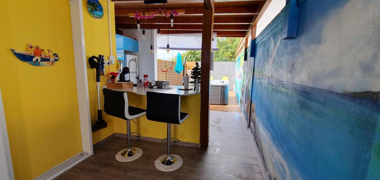"Chez Claudia "Charmant Logement Avec Jacuzzi Privatif En Toute Intimite Sur Belle Terrasse Exterieure En Bois Et Piscine Courcelles Luaran gambar