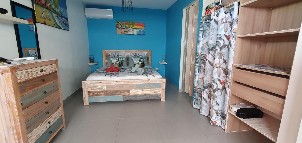 "Chez Claudia "Charmant Logement Avec Jacuzzi Privatif En Toute Intimite Sur Belle Terrasse Exterieure En Bois Et Piscine Courcelles Luaran gambar